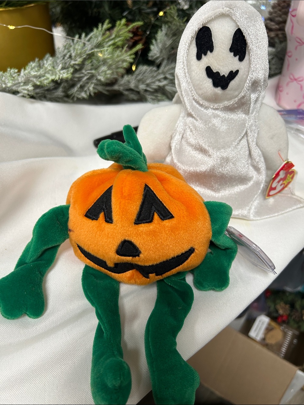 Lot of vintage 1990 beanie babies Halloween